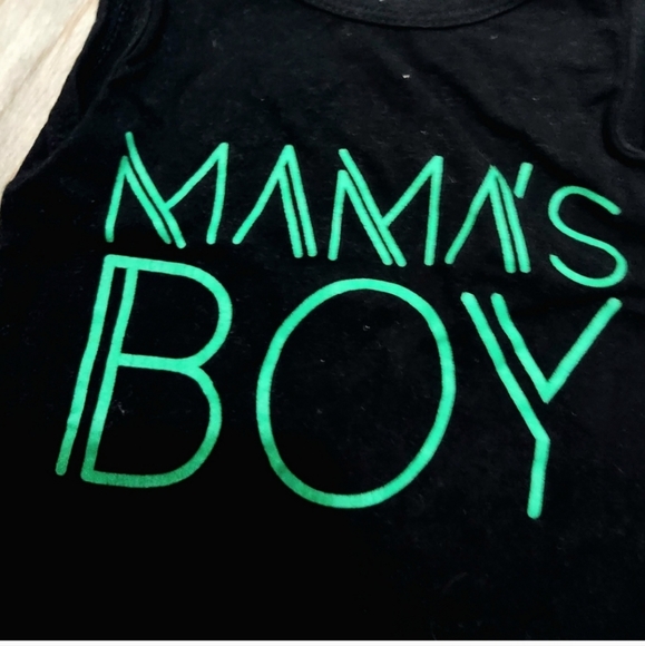 6 to 12m "MAMAS BOY" Black top w Tye dye shorts outfit as it came- US size 9-12m - Picture 3 of 3